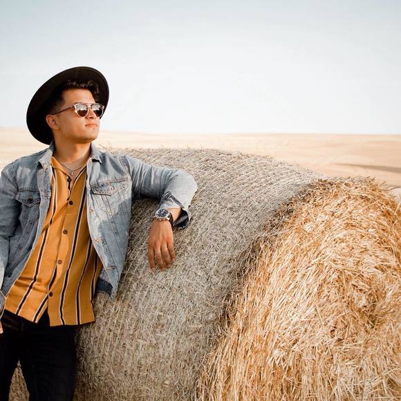 Meet your Posher, Alexander - Picture 1 of 1